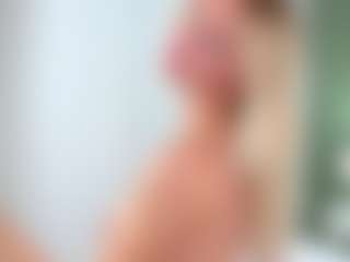 Live cam show with HeyBecky - Sweet on sexytreat.net