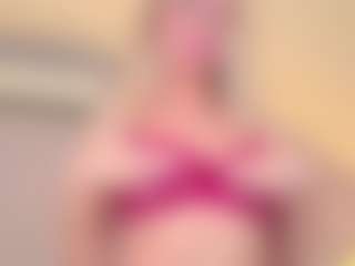 Live cam show with HeyBecky - Body Massage on Hubzter Live