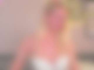 Live cam show with HeyBecky - Sweet on fapnchat