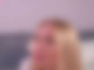 Live cam show with HeyBecky - Athletic on Chatstar