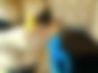 Kiara-Cruz's Live Sex Cam Show