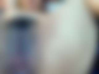 Kiara-Cruz's Live Sex Cam Show