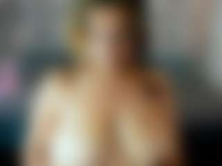 Live cam show with Kiara-Cruz - BBW on Strip Flash - Live Sex Shows