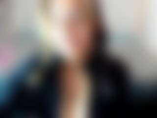 Live cam show with Kiara-Cruz - Striptease on camwithhim.com