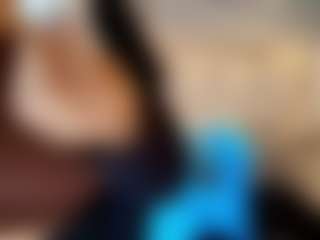 Kiara-Cruz's Live Sex Cam Show
