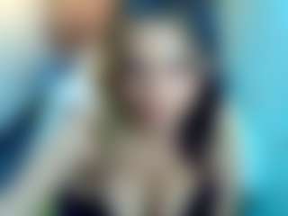 Kiara-Cruz's Live Sex Cam Show