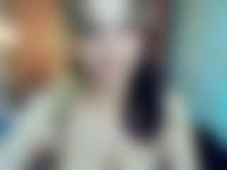 Kiara-Cruz's Live Sex Cam Show