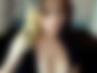 Live cam show with Kiara-Cruz - Hairy Pussy MILF on Stripli.com