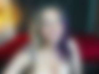 Live cam show with Kiara-Cruz - Smoking on Camsoda