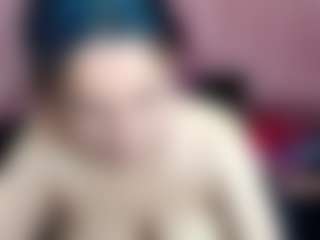 Live cam show with Kiara-Cruz - Neon Hair on https://playwithruby.com