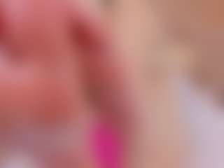 Live cam show with Yalezka - Facial on fapnchat