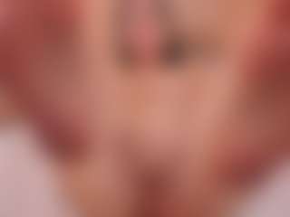 Live cam show with Yalezka - Facial on milfzrlive.com