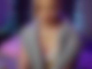 Live cam show with Lucy - Tiny Tits on Milfs Live