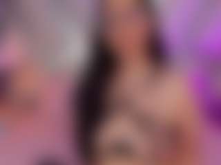 Live cam show with AshleeyBell - Colombia on UwU Esports