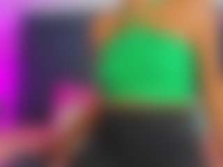 ShainaBonne's Live Sex Cam Show