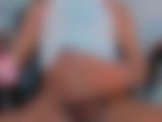 Live cam show with suzume-Mendez - White on Camsoda | colombia