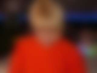 Live cam show with AmaraNightss - Blonde Hair MILF on googirlz
