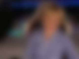 Live cam show with AmaraNightss - Mature on CamClone