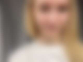 Live cam show with ColetteBasinski - Mature on CamClone