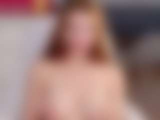 Live cam show with Lunavira - Tiny Tits on luckytryst.com