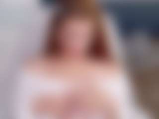 Live cam show with Lunavira - Petite on WildCum