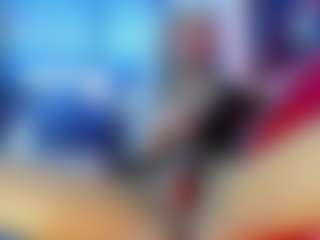 Live cam show with Andrea-Pop - Smoking on Fling VIP Chat