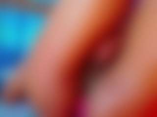 Live cam show with Andrea-Pop - Smoking on StripNow