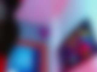Live cam show with Andrea-Pop - Tease on CamwithHer