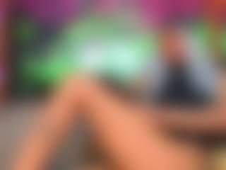 Live cam show with Andrea-Pop - Smoking on sexylive.show