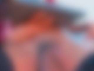 Live cam show with Andrea-Pop - Brown Eyes on CamwithHer
