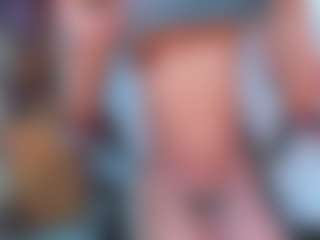 Live cam show with Andrea-Pop - Black Hair on fapnchat