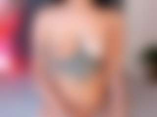AriadnnaHolt's Live Sex Cam Show