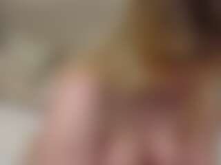 Eva Elfie's Live Sex Cam Show
