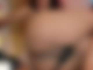 Live cam show with LaColorinaa - Tease on Camsoda