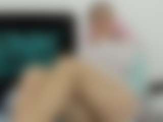 Live cam show with LaylaSia - Gagging on Dolls Live