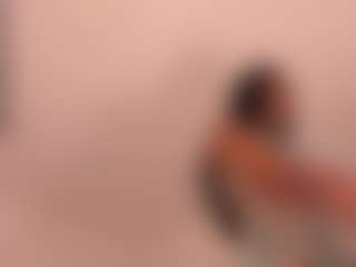 Live cam show with Melissa - Tease on Camming Site