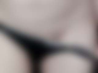 Live cam show with Camille - Middle Aged on luckytryst.com