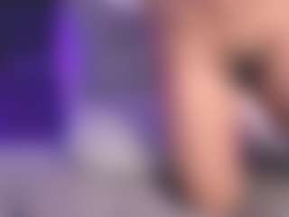 Luana's Live Sex Cam Show
