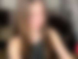 Live cam show with TuReins - Tiny Tits on Uber Horny