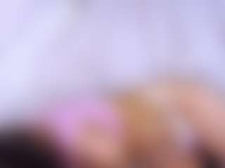 Live cam show with AdelePectol - Solo on CamClone