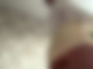 Live cam show with Kamila - Hairy Pussy MILF on sexytreat.net