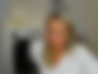 Live cam show with AlisaAllisen - Blonde Hair Middle Aged on madthumbs