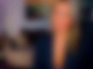 Live cam show with AlisaAllisen - Middle Aged on Cam Slut