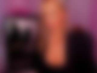 Live cam show with AlisaAllisen - Middle Aged on luckytryst.com