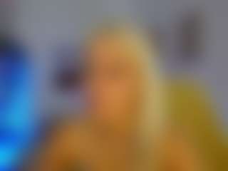 Live cam show with LunaGrace18 - Blonde Hair Petite on CamwithHer