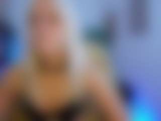 Live cam show with LunaGrace18 - Barelylegal on Soda Cam