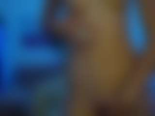 Live cam show with LunaGrace18 - Barelylegal on UwU Esports