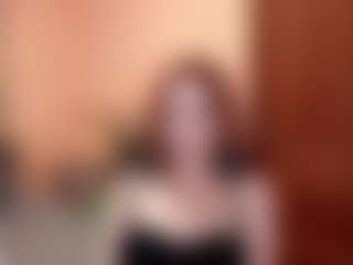 Live cam show with MariettaMaddock - Gray Eyes on SquirtSoMuch