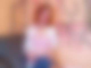 Live cam show with MariettaMaddock - Public Red Hair on friskycurves.com