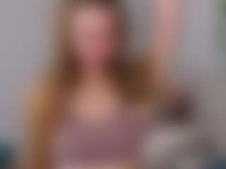 Live cam show with MyeshaSoulia - Brown Hair on Camsoda